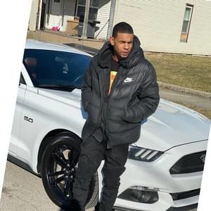 Meet your Posher, Dee